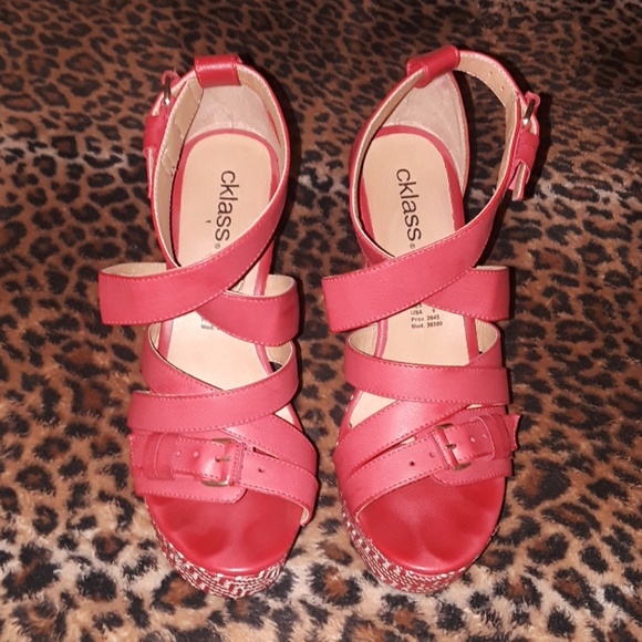 Red Wedges - Picture 2 of 3